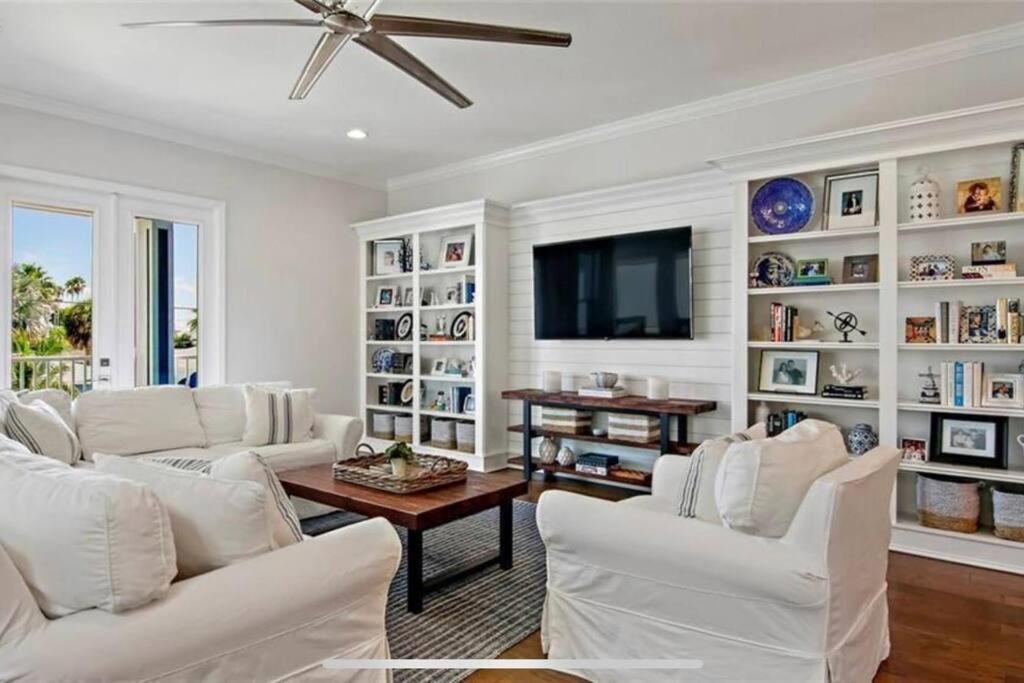 Luxurious Modern Townhouse Right Across Beach!! Table Tennis St. Pete Beach Exterior photo